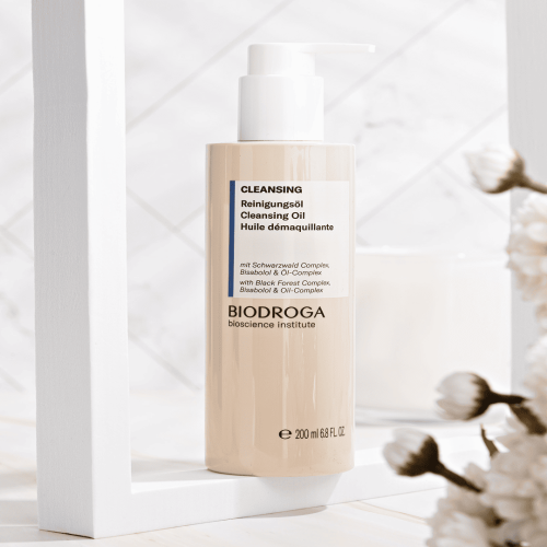 Biodroga Bioscience Institute Cleansing Oil - Image 2