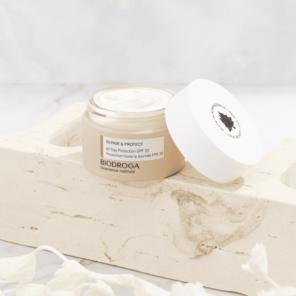 REPAIR & PROTECT All Day Protection SPF 20 - Image 3