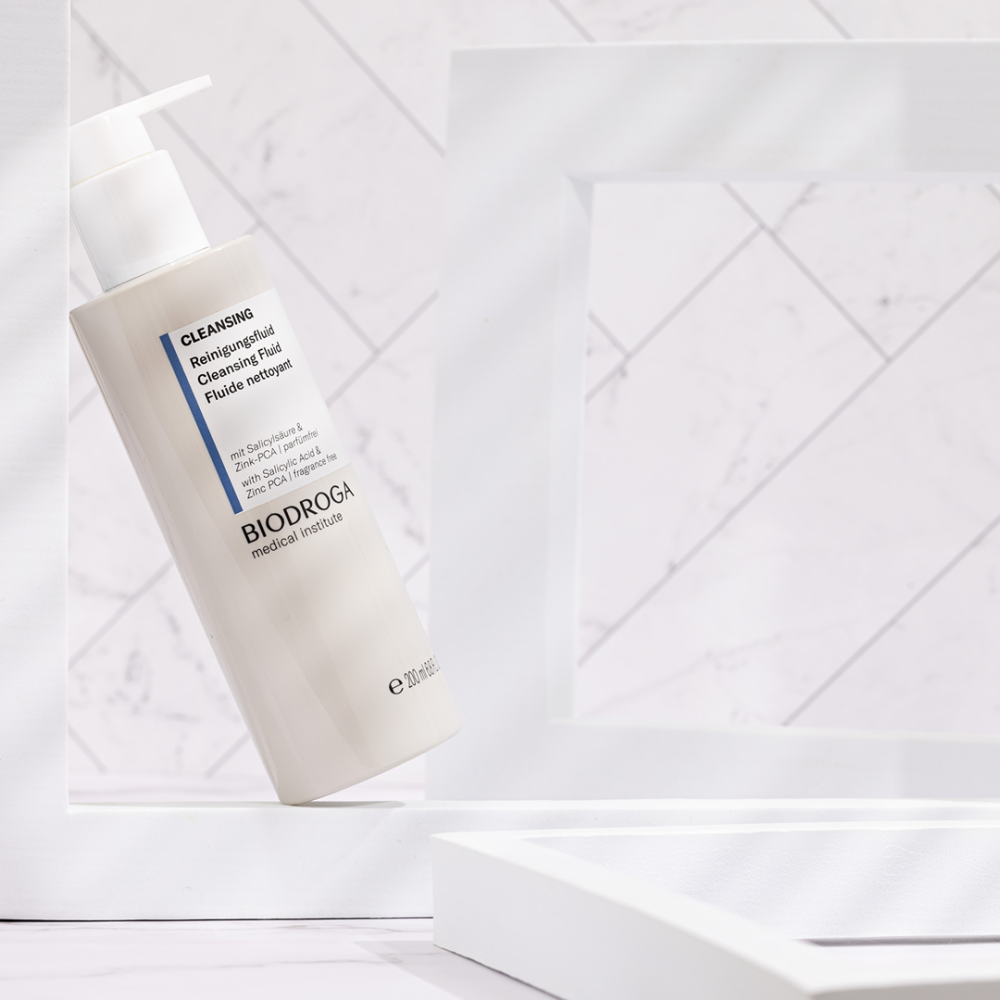 Biodroga Medical Institute Cleansing Fluid - Image 2
